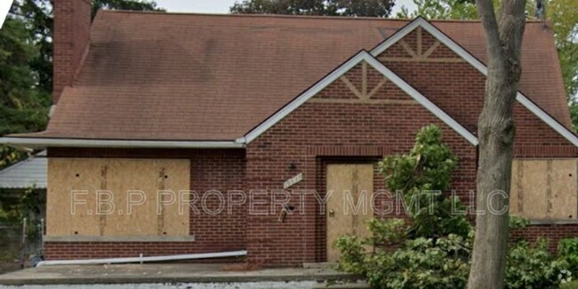 Building Photo - 19537 Goulburn Ave Rental