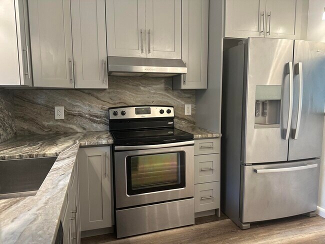 21915 Lake Forest Cir Unit 106