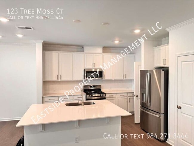 Photo - 123 Tree Moss Ct