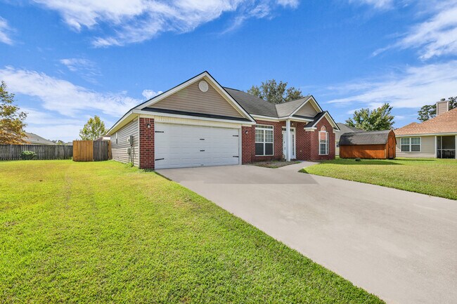 Photo - 4 Expedition Way