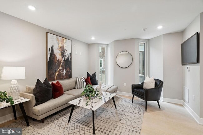 Photo - 6604 Ridge Ave Unit 311