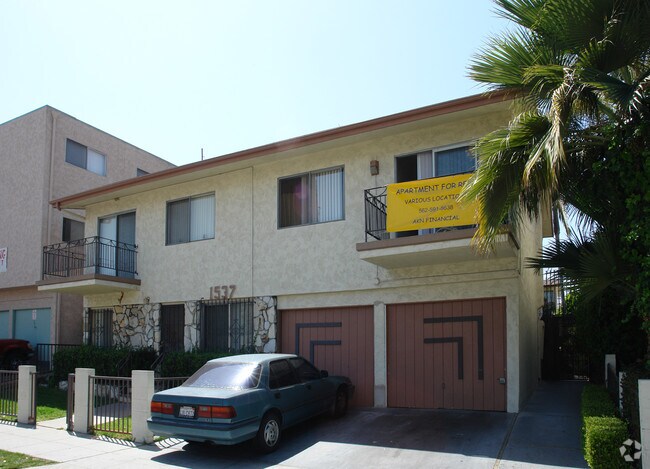 1537 Pine Ave.