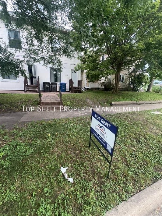 Building Photo - 1152 27th St Rental