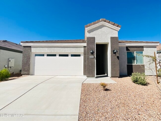Building Photo - 12815 E Russo Dr