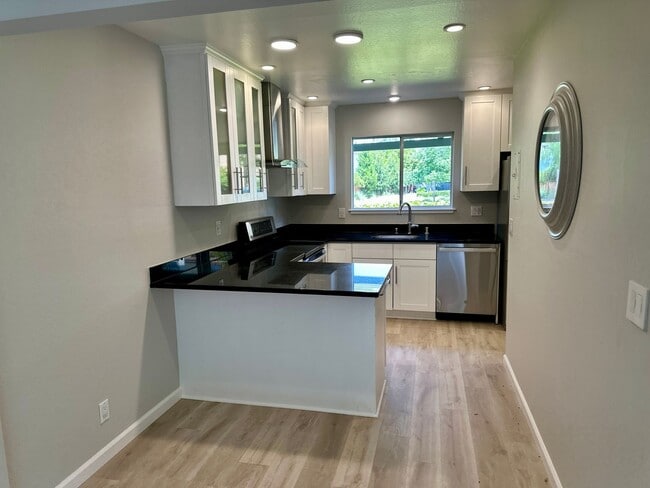 Photo - Convenient and Updated Townhouse