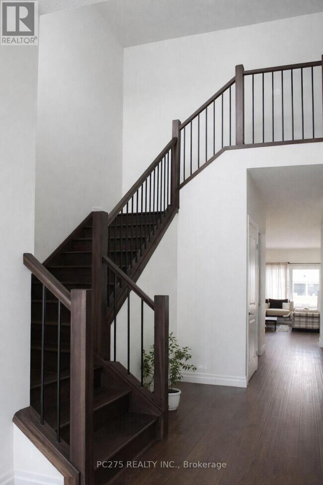 Photo - 2949 Biddulph Street