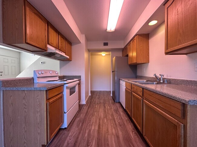 Photo - 4p5227 * Unidad #A