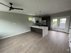 Building Photo - 2729 Weisenberger St Rental