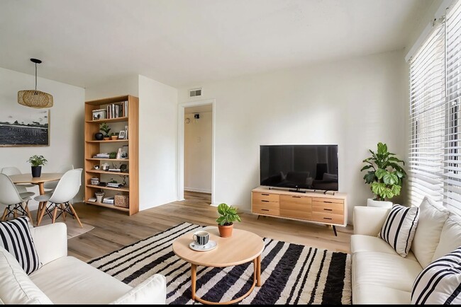 Oak Grove Flats