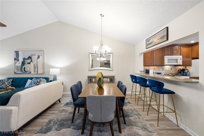 Photo - 6900 Dennis Cir Unidad J-205