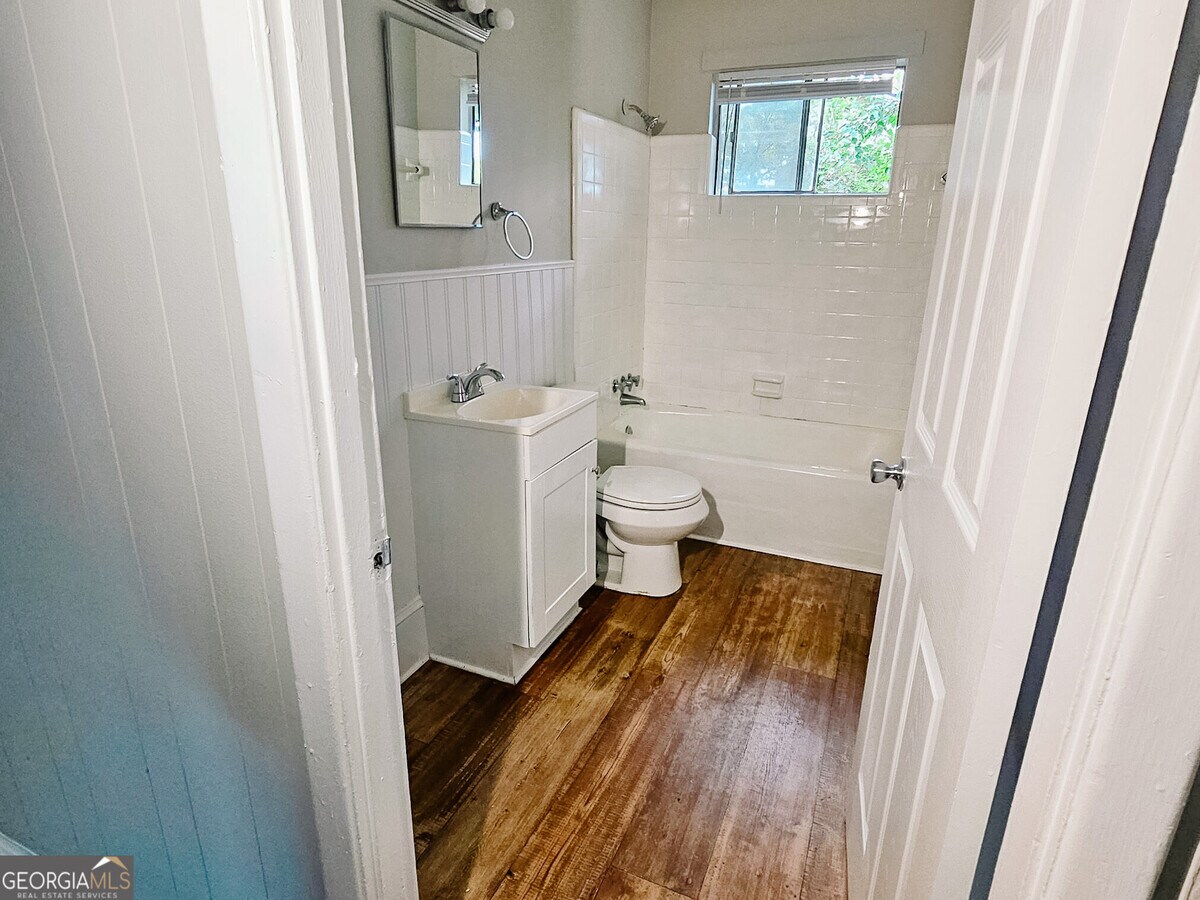 Photo - 2081 Adams Ave