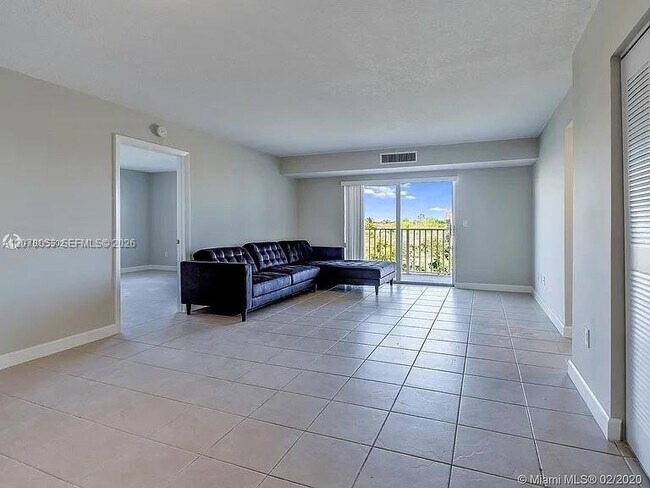 Photo - 8240 SW 210th St Unit # 319