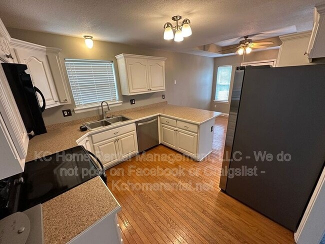 Photo - 11314 N Lewis Ave