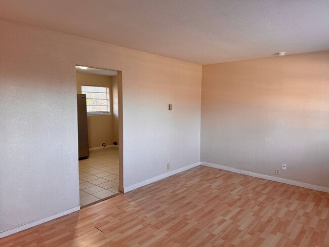 Photo - Affordable 3 Bed 1 Bath In Lynwood
