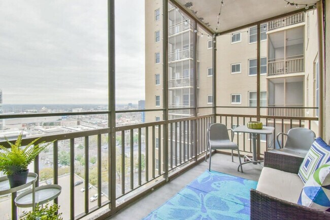 300 W Peachtree St NW Unit SI ID1299419P