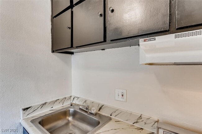 Building Photo - 4600 University Center Dr Unit 128 Rental