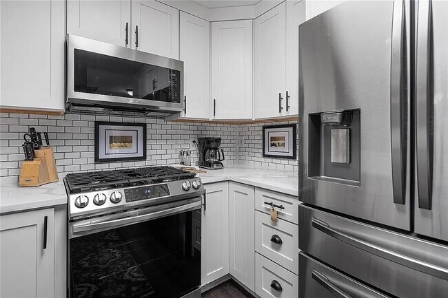 Photo - 5721 136th St SE