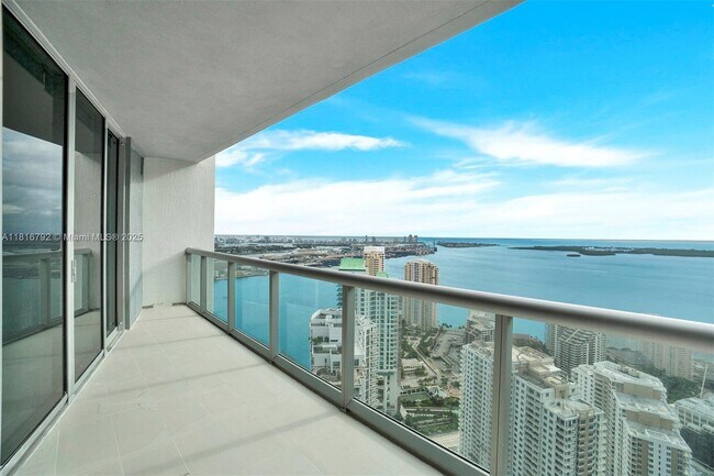 Photo - 465 Brickell Ave Unidad 4505 Rental