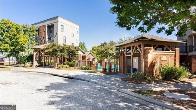 Building Photo - 898 Oak St SW Unit 1307