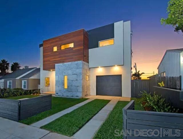 Building Photo - 4056 Haines St Rental