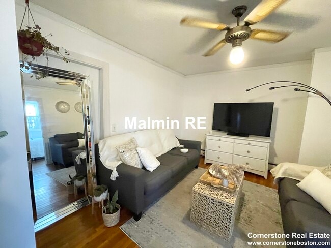 Photo - 748 E 4th St Unit G