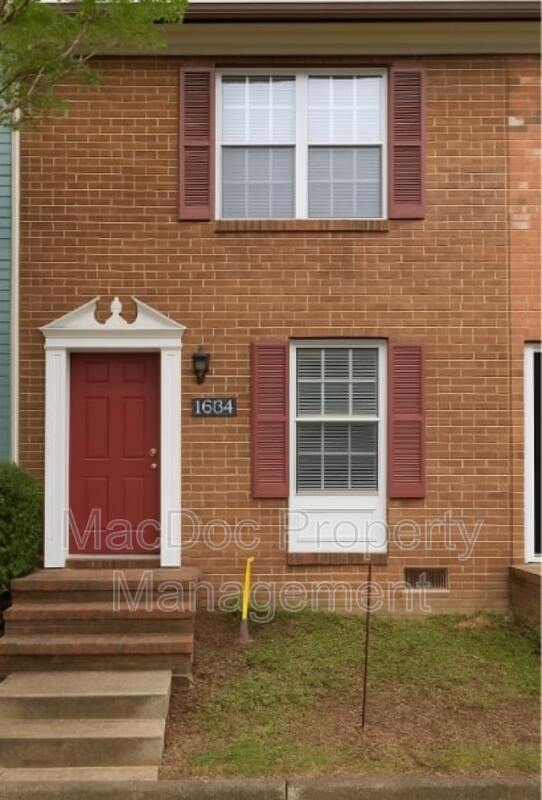 Photo - 16134 Clarence Ct Townhome
