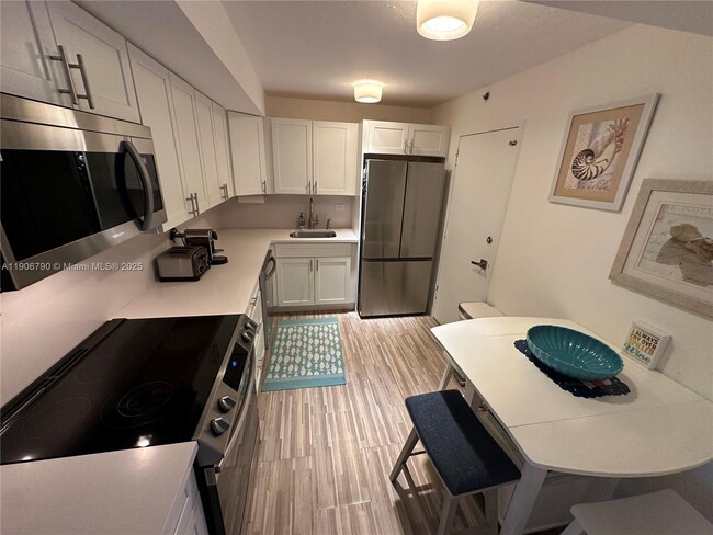 Photo - 6039 Collins Ave Unit 1529