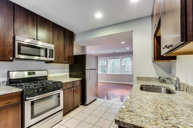 2B - Kitchen - Brummel 623-631 Evanston Unit 623-2