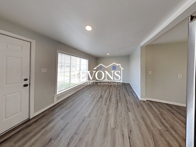 Photo - 3303 S Ainsworth Ave Unit A