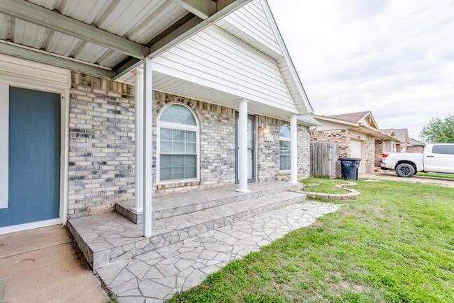 Photo - 1013 NW 6th St