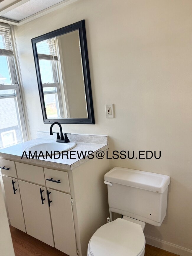 Photo - 607 11th St Unit 2