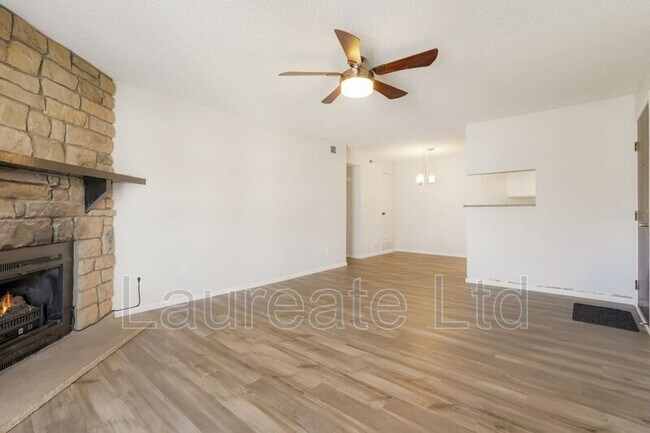 Photo - 8555 S Fairmount Dr