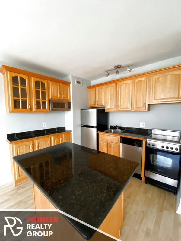 445 W Wellington Ave Unit W445-15A