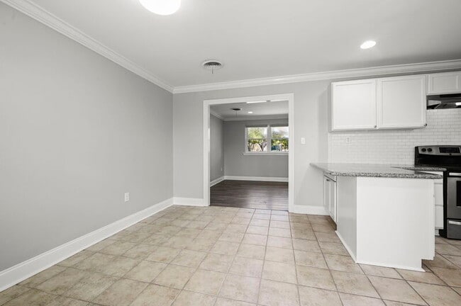 Photo - 8120 N Essen Heights Ct