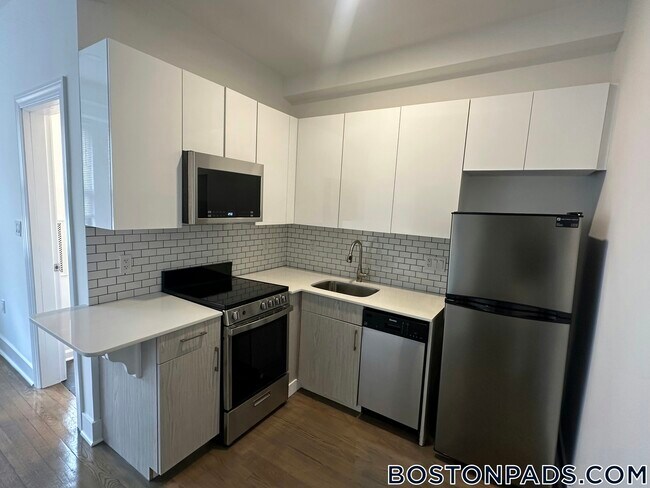 Photo - 11 Queensberry St Unit 32