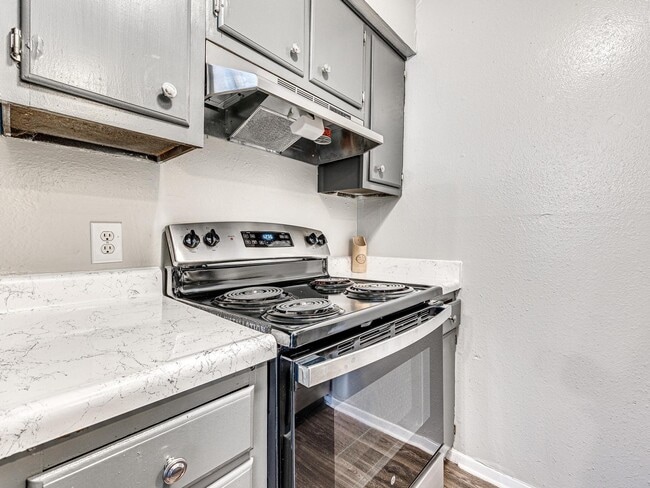 Diamond  Trail Apartments