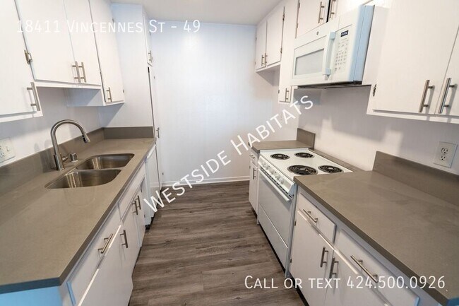 Photo - 18411 Vincennes St Unidad 49