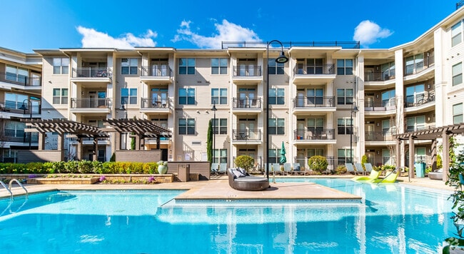 Building Photo - Centra at North Druid Hills Rental