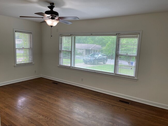 Photo - 760 Mauldeth Rd