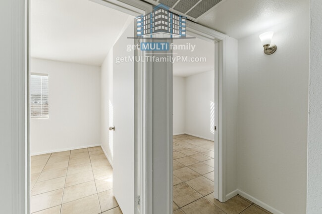 Photo - 1925 E Hayden Ln Unit 207