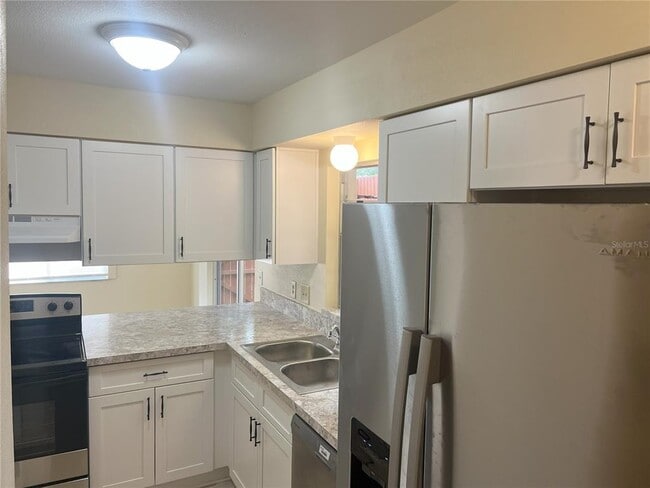 Photo - 953 Monroe Ct