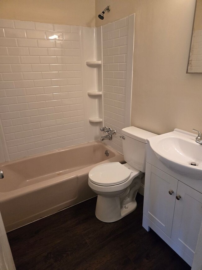 Photo - Deep Springs, 2 bedroom duplex, hardwood f...