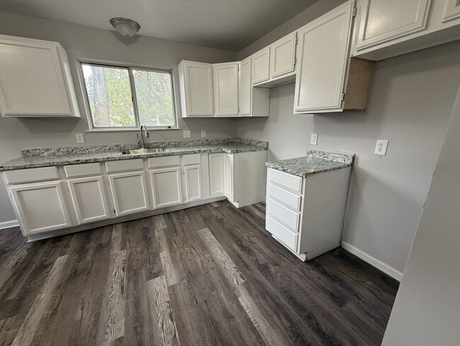 Photo - Quaint 3 bedroom Warren home