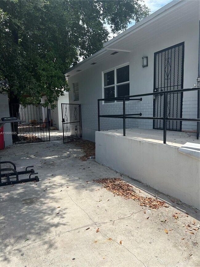 Photo - 13425 NW 31st Ave Unit 2