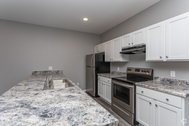 2BR, 2BA - 1500 SF