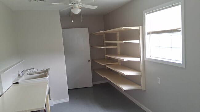 Photo - 145 Aselane St