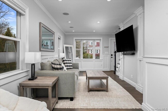 Photo - 216 Florence St