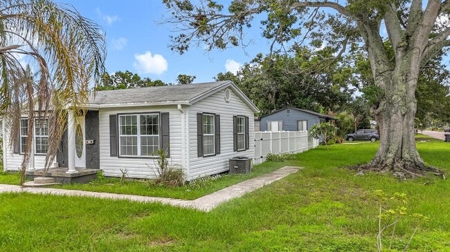 Photo - 2122 52nd Ave N