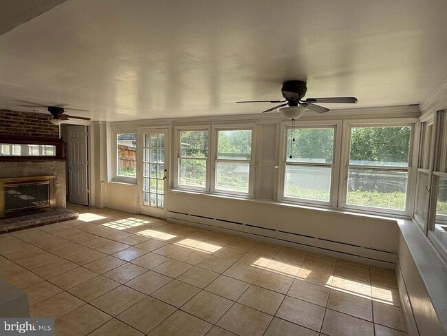 Photo - 14212 Fisher Ave