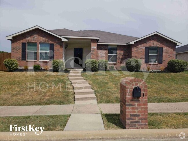 Building Photo - 1610 Cliffbrook Dr Rental